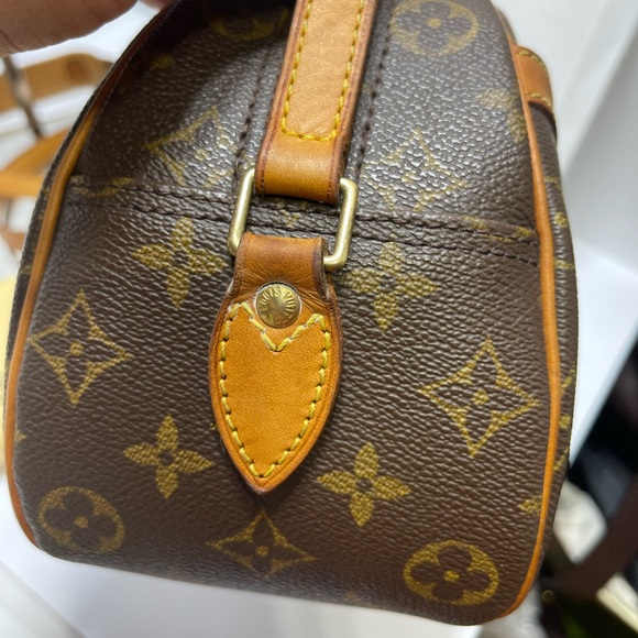 Louis Vuitton Blois in Monogram, with dust bag. - Picture 4 of 16